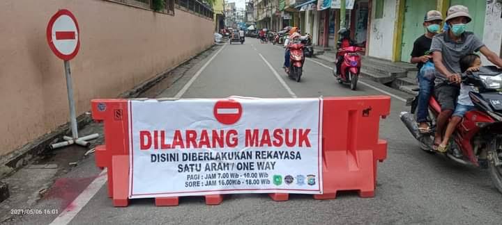 Rambu one way di Selatpanjang